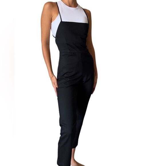 Reformation Black Jumpsuit Open Back Cropped Size 2P - Picture 3 of 10
